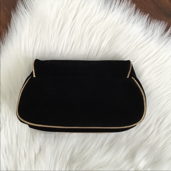 NWOT Dior make up bag! Comes with a Christian Dior gift box medium size new! - Picture 3 of 6